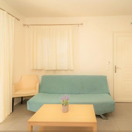 Vereniki Apartments Finikounta Ngoại thất bức ảnh