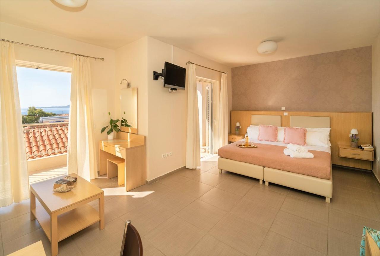 Vereniki Apartments Finikounta Ngoại thất bức ảnh