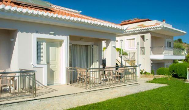 Vereniki Apartments Finikounta Ngoại thất bức ảnh