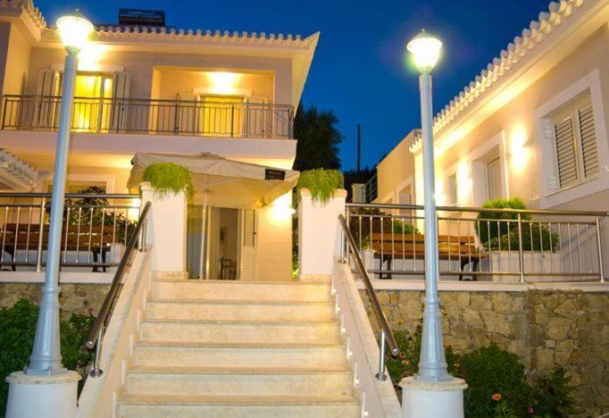 Vereniki Apartments Finikounta Ngoại thất bức ảnh