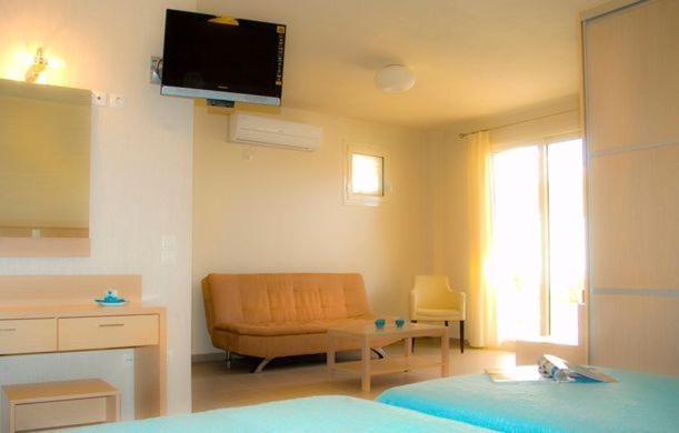 Vereniki Apartments Finikounta Phòng bức ảnh